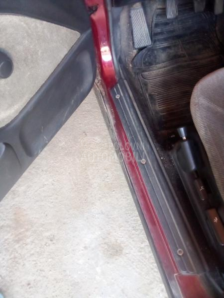 Mitsubishi Lancer 1,5 glx