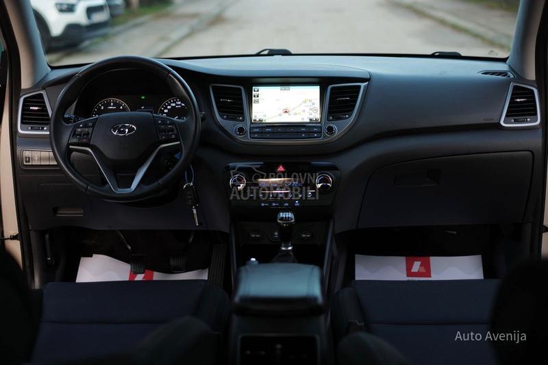 Hyundai Tucson 1.7CRDI 150000 k m
