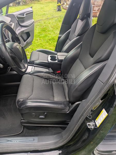 Tesla Model X 75d