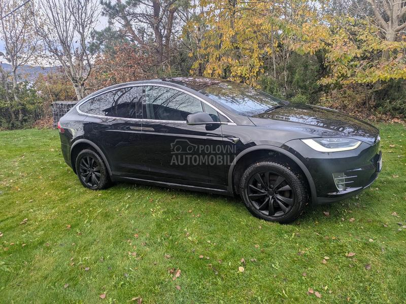 Tesla Model X 75d