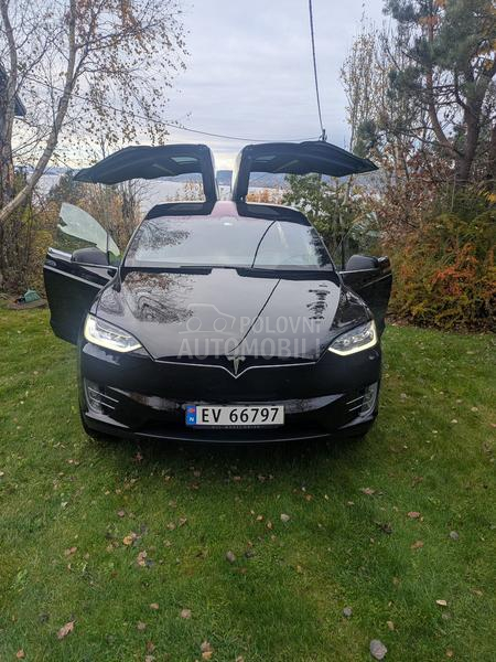 Tesla Model X 75d