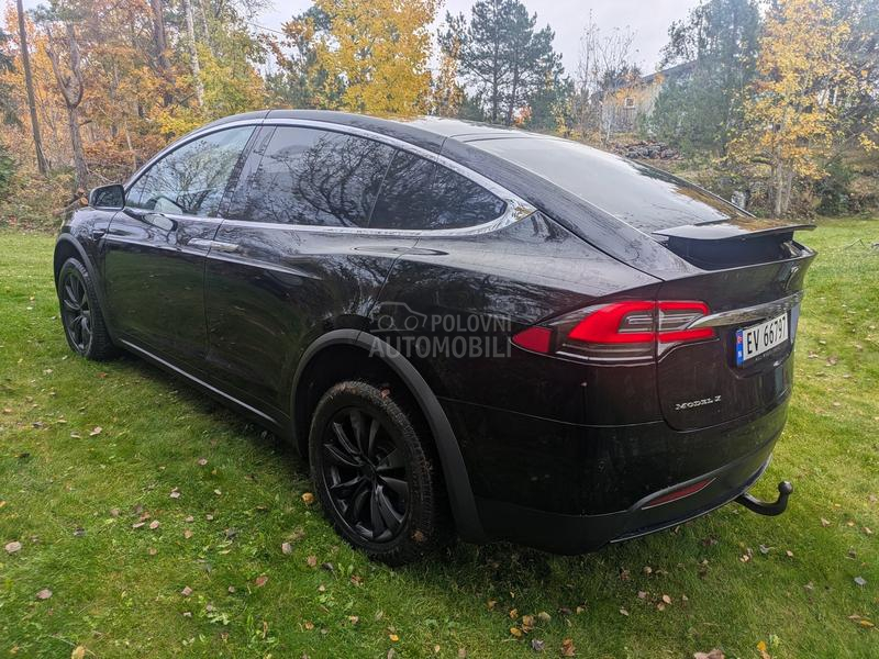 Tesla Model X 75d