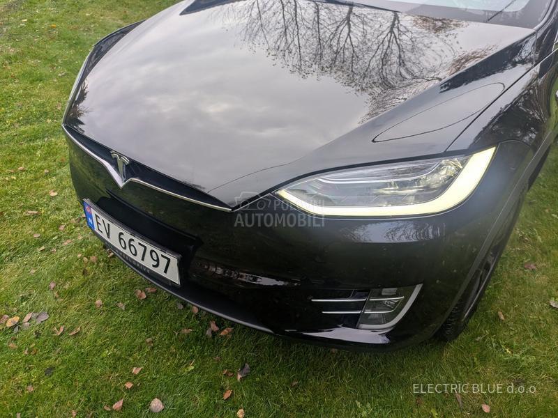Tesla Model X 75d