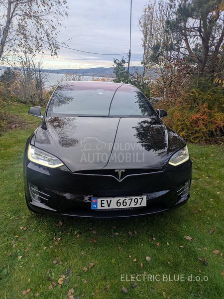 Tesla Model X 75d