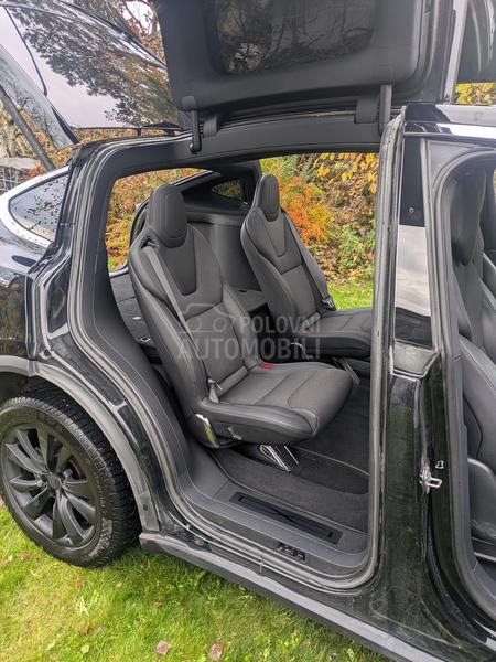 Tesla Model X 75d