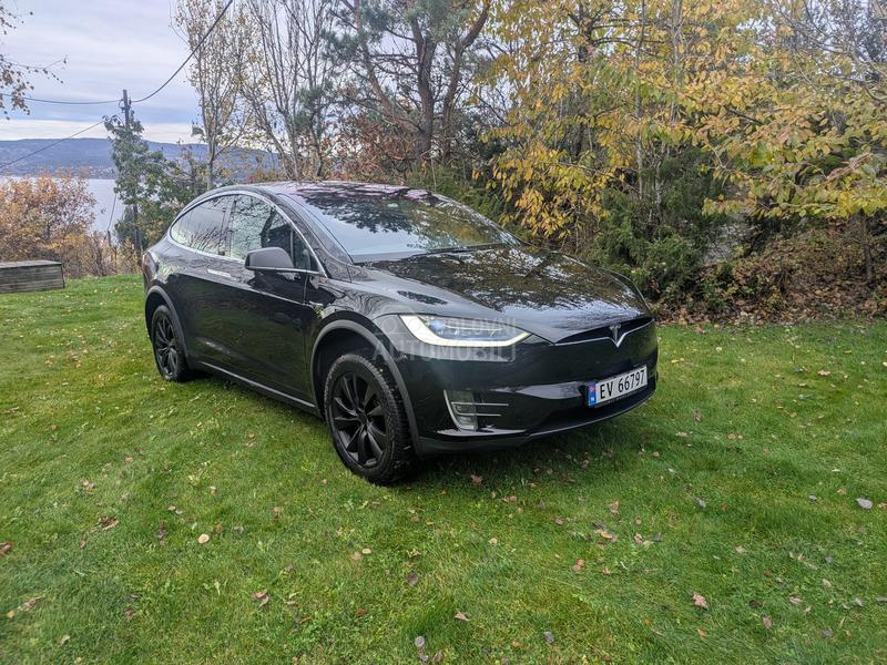 Tesla Model X 75d