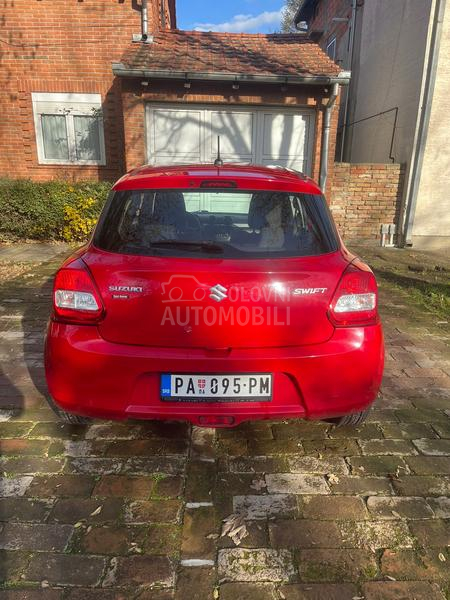 Suzuki Swift 