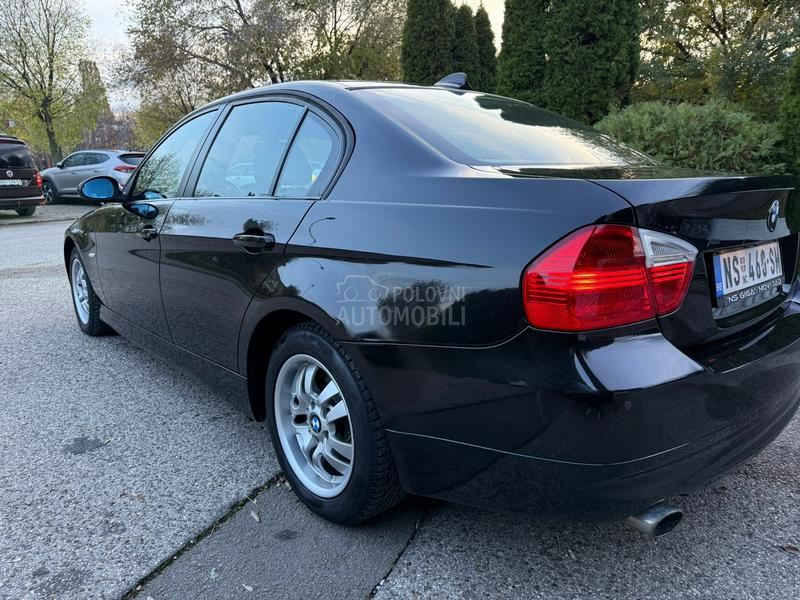 BMW 320 2.0d Led/N-A-V-I