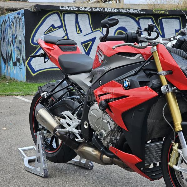 BMW S1000R