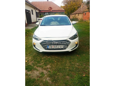 Hyundai Elantra 