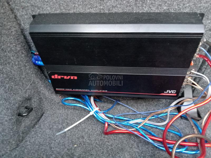 Volkswagen Golf 6 1.6 TDI LED