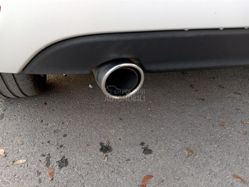 Volkswagen Golf 6 1.6 TDI LED