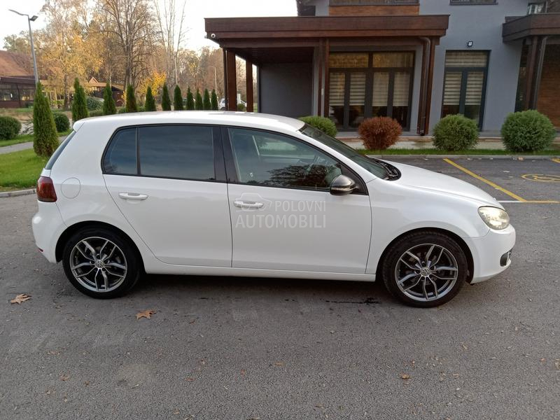 Volkswagen Golf 6 1.6 TDI LED
