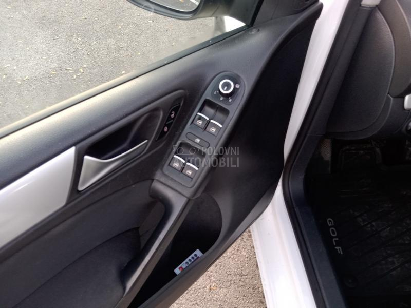 Volkswagen Golf 6 1.6 TDI LED
