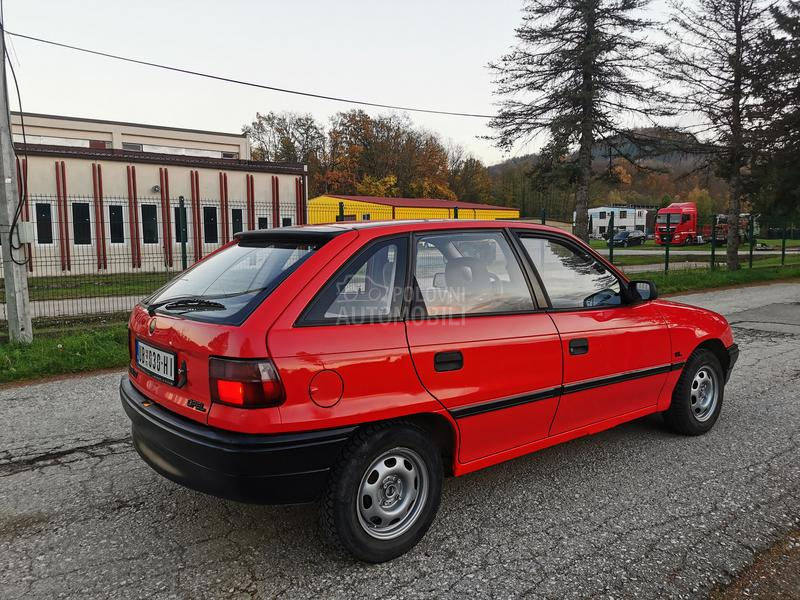 Opel Astra F 1.4