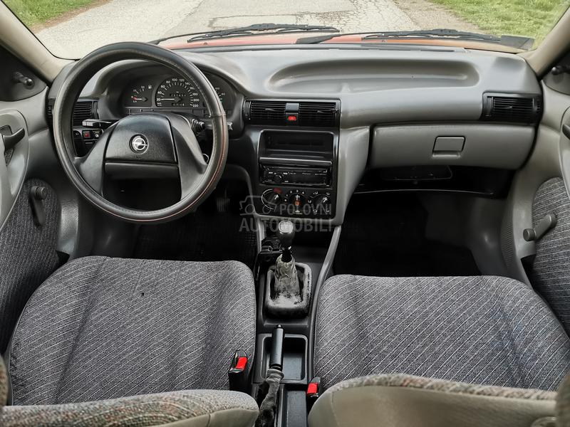 Opel Astra F 1.4