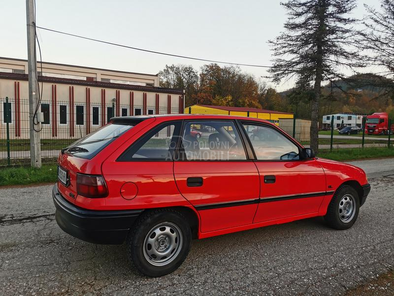 Opel Astra F 1.4