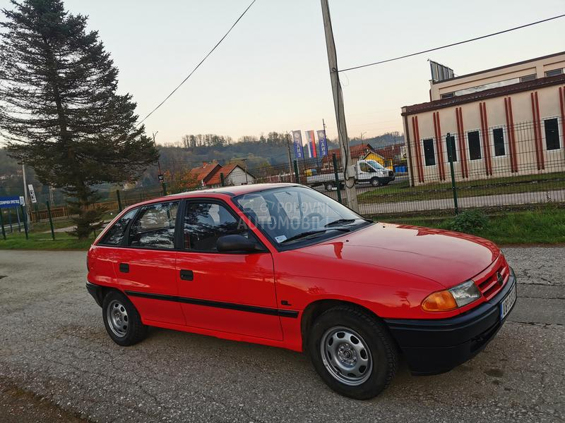 Opel Astra F 1.4