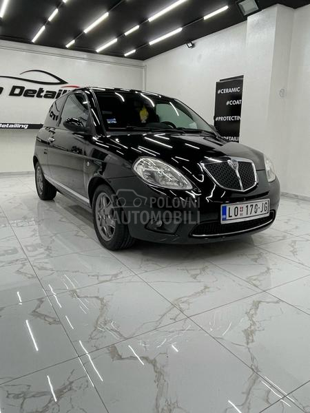 Lancia Ypsilon 
