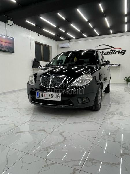 Lancia Ypsilon 