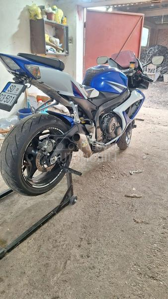 Suzuki GSX R 750