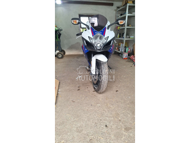 Suzuki GSX R 750