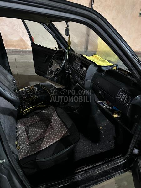 Volkswagen Golf 2 1,6 tdi