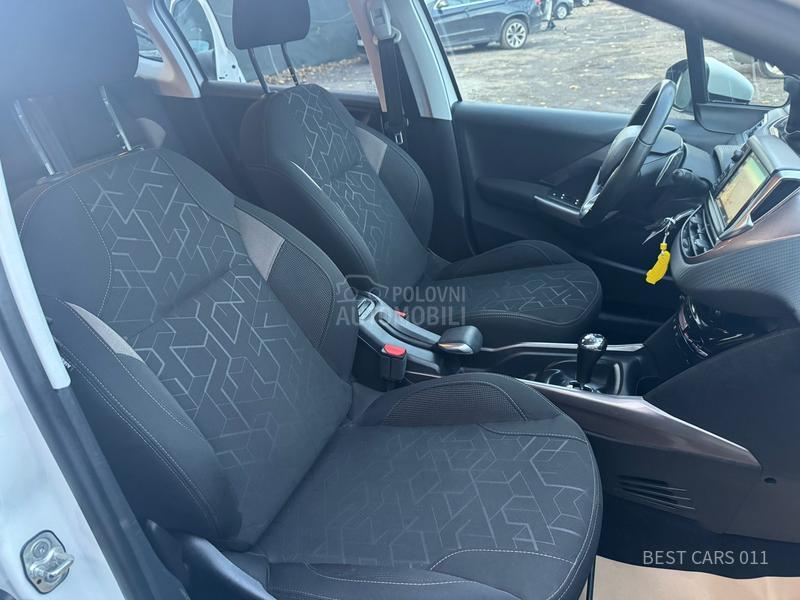 Peugeot 2008 1.6 e-HDI auto matic