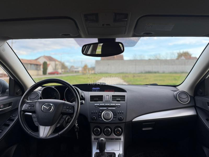 Mazda 3 1.6i SPORT CH