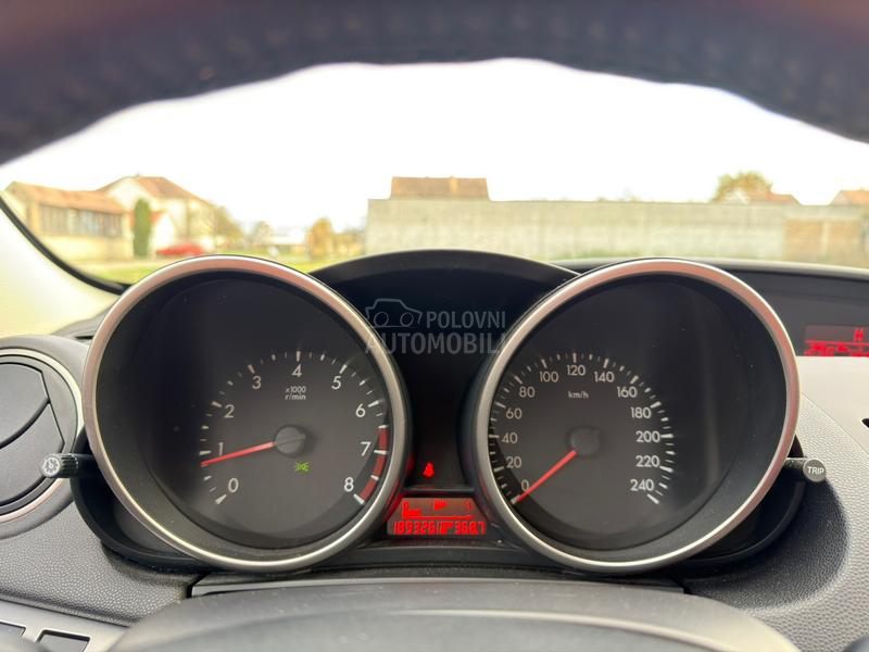 Mazda 3 1.6i SPORT CH