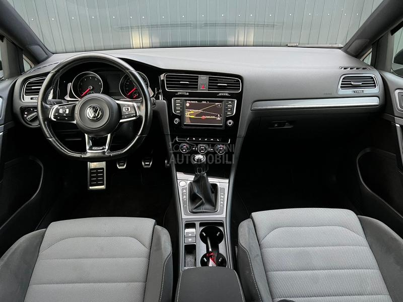 Volkswagen Golf 7 R LINE