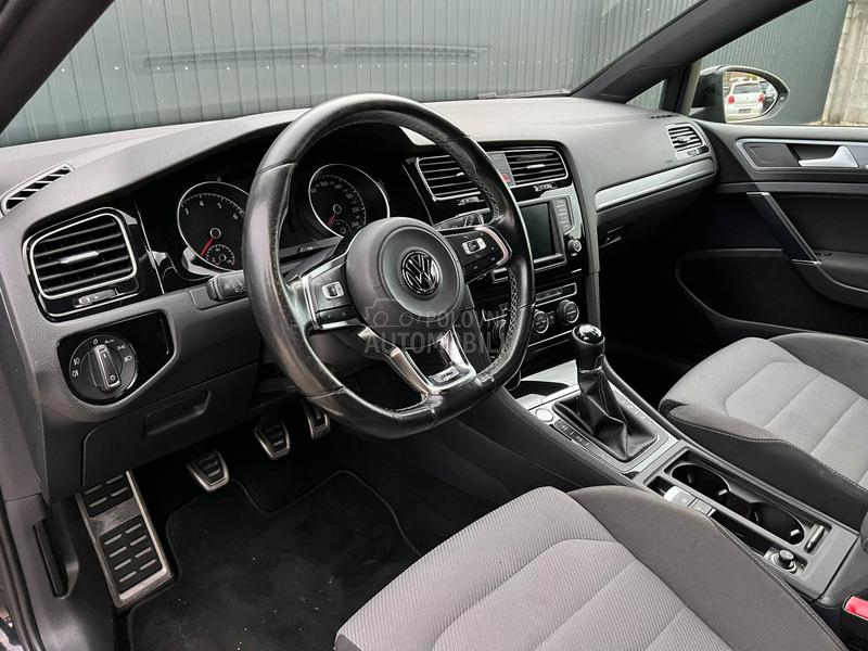 Volkswagen Golf 7 R LINE
