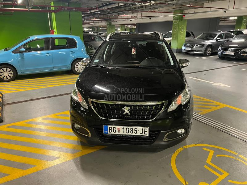 Peugeot 2008 1.2 E