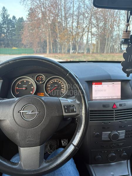 Opel Astra H 