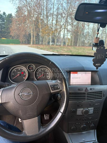 Opel Astra H 