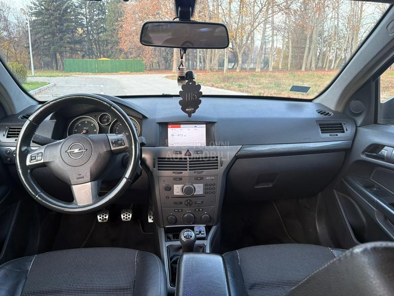 Opel Astra H 
