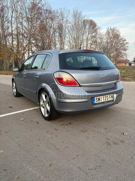 Opel Astra H 
