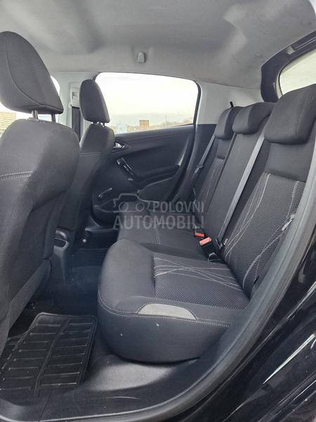 Peugeot 208 ZA TRG.OVCE/TO.P CEN