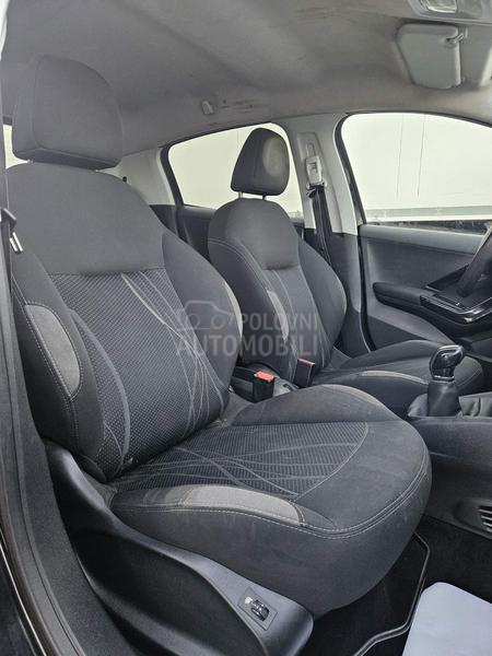 Peugeot 208 ZA TRG.OVCE/TO.P CEN