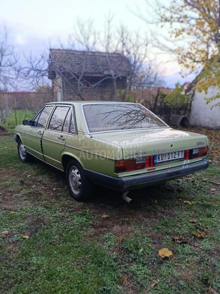 Audi 100 