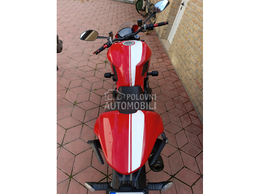 Ducati Monster 1200S