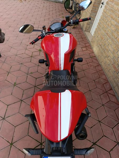 Ducati Monster 1200S