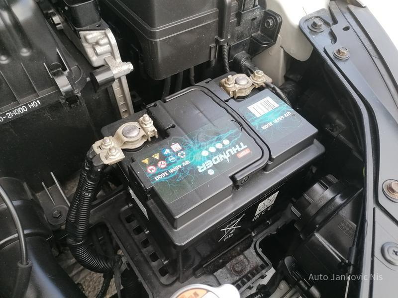 Hyundai i30 1.6i ILIKE CH