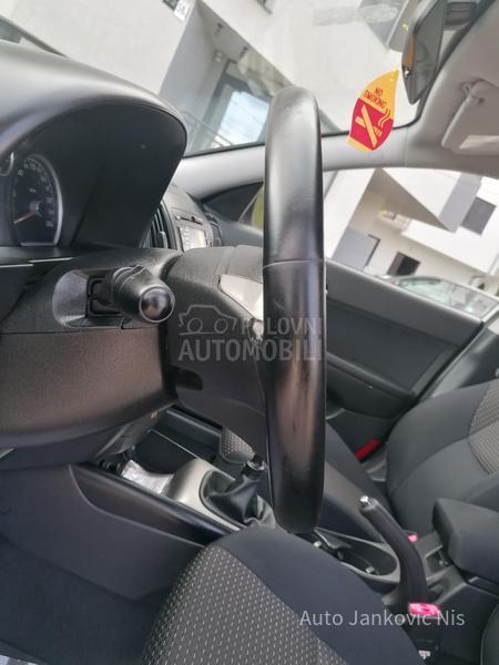 Hyundai i30 1.6i ILIKE CH