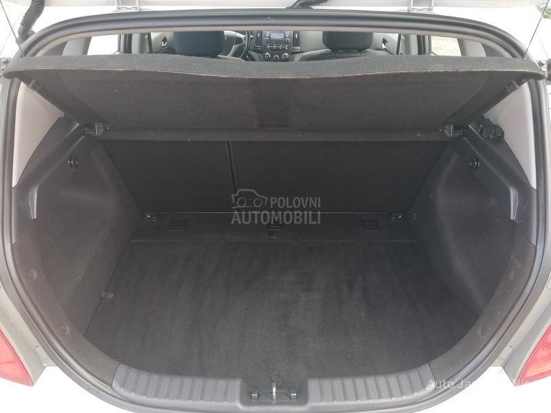 Hyundai i30 1.6i ILIKE CH