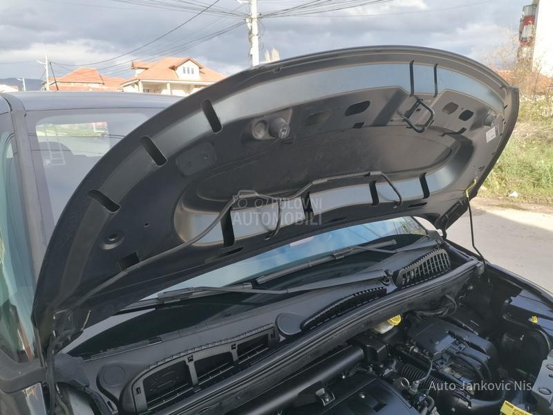 Citroen C3 Picasso 1.4i SELECTION CH