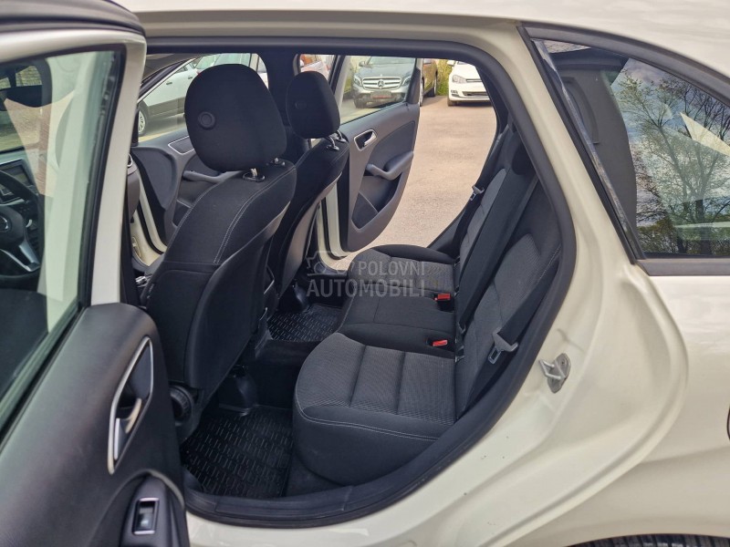 Mercedes Benz B 180 EXECUTIVE