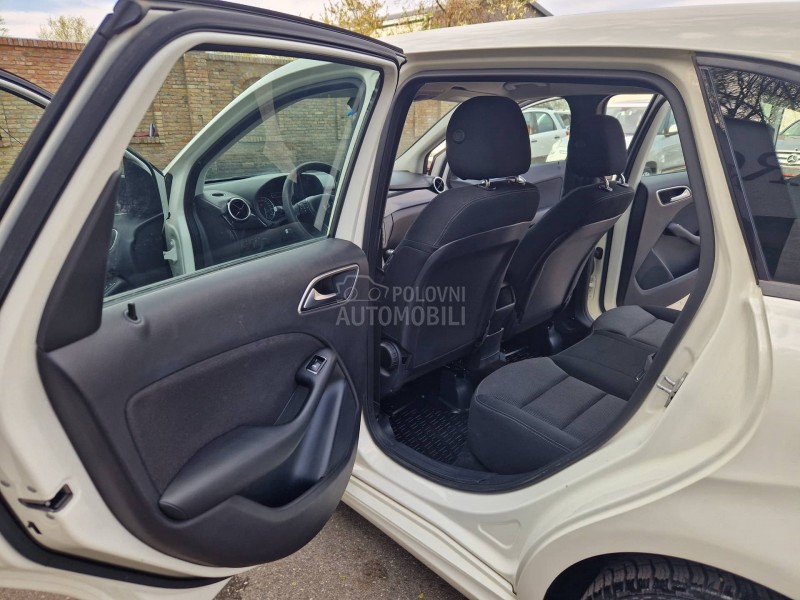 Mercedes Benz B 180 EXECUTIVE