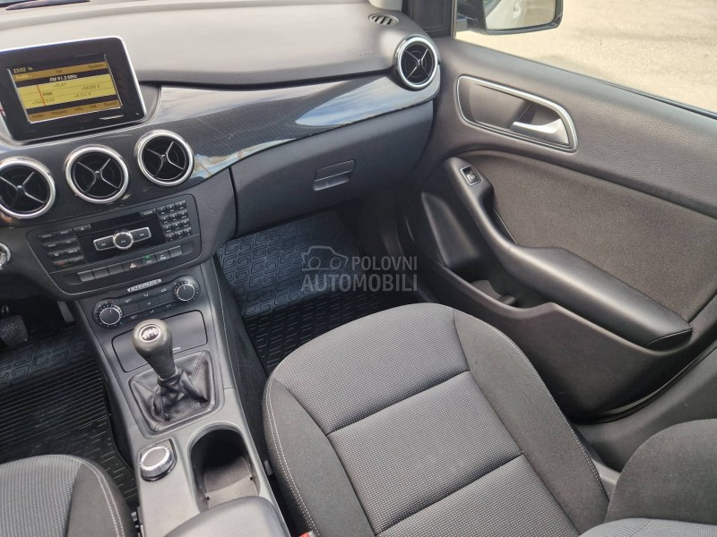 Mercedes Benz B 180 EXECUTIVE