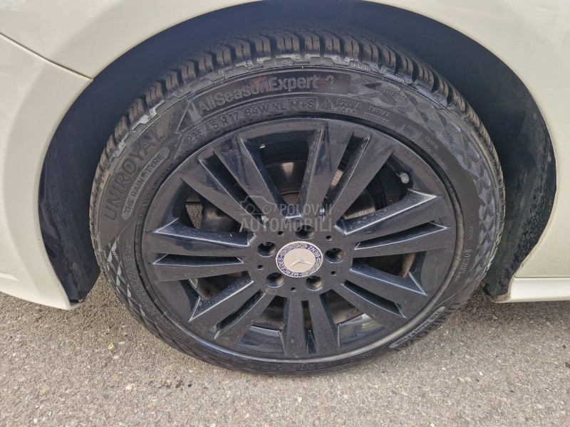 Mercedes Benz B 180 EXECUTIVE